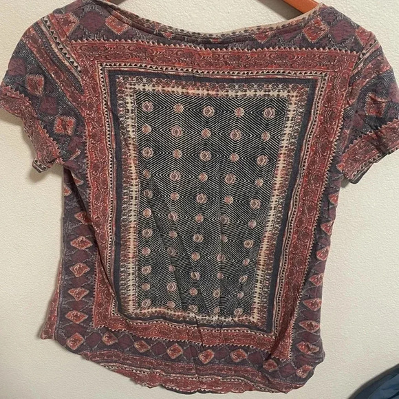 Lucky‎ Brand women’s red and blue linen blouse size Medium - Picture 3 of 5